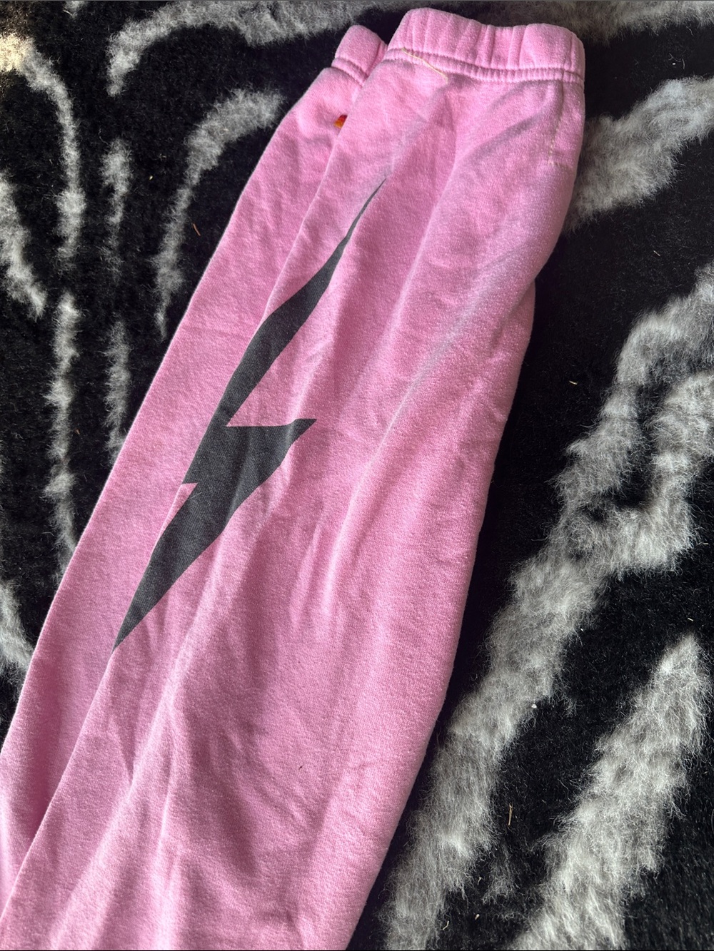 Aviator Nation Lot, smiley, bolt, logo joggers and tee - Picture 10 of 12